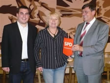 Christian Eheim, Gudrun Barth und Generalsekretär Jörg Tauss.