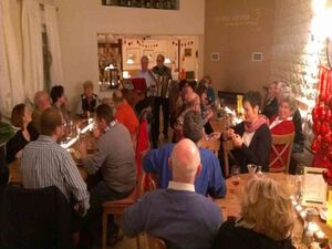 Gemütliche Runde im Besen Störzbach