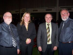 Peter Müller (1. Vorsitzender des TSB Gesangverein), Christina und Josip Juratovic und Peter Fuchs.