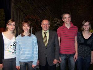 Claudia, Anita, Alexander und Christina Kühner mit MdB Josip Juratovic.